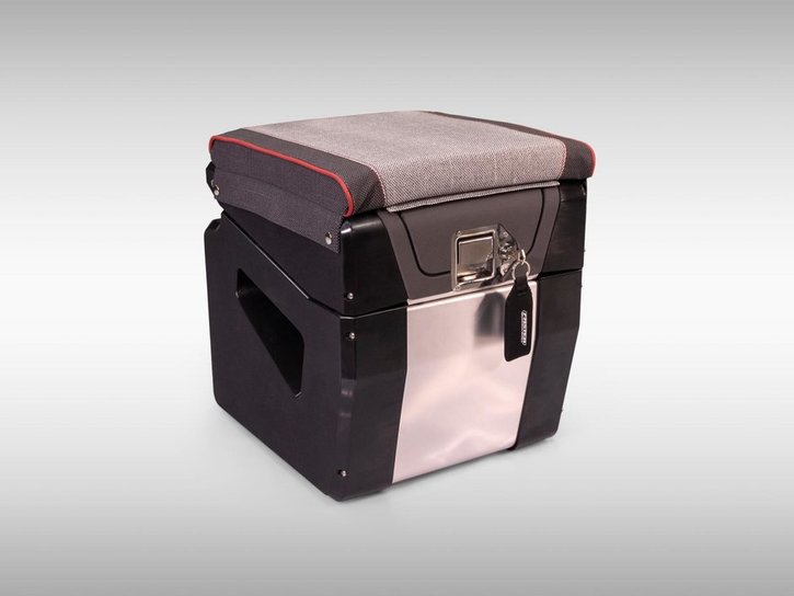 Color: JS03983
